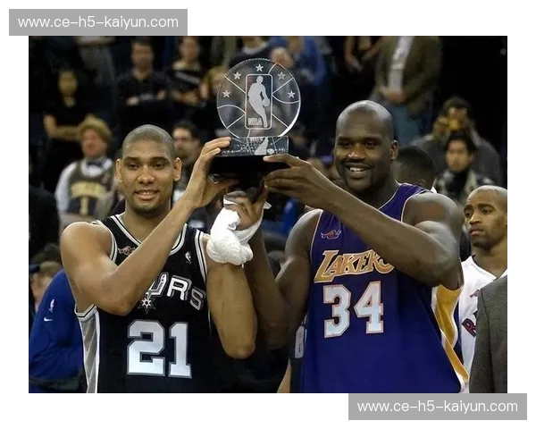 篮球巨擘的时代回响：小斯vs邓肯，一场跨越星辰的对决